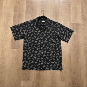 HAGGAR CLOTHING Short Sleeve Button Up Pineapple Theme Shirt-medium -Black